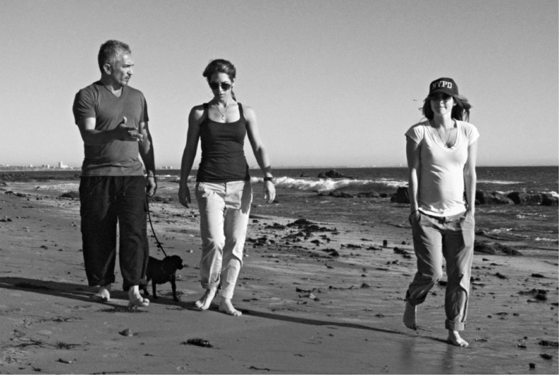 Иллюстрация к книге — «Вожак стаи». Полное руководство по дрессировке и воспитанию собак [i_062.jpg]