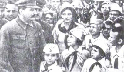 Иллюстрация к книге — Доносчик 001, или Вознесение Павлика Морозова [_060.jpg]