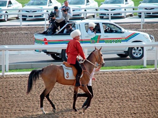 Иллюстрация к книге — Советистан [i_013.jpg]