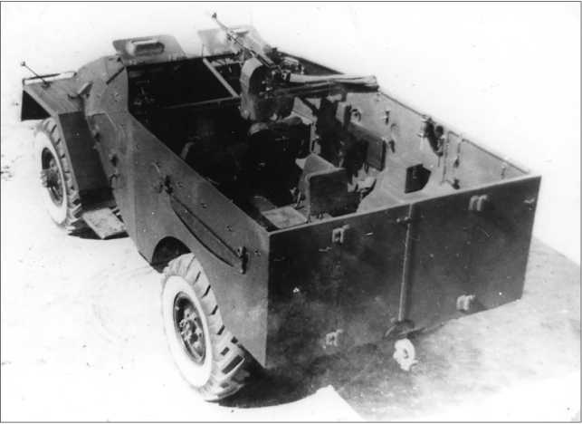 Иллюстрация к книге — Русские бронетранспортеры [i_014.jpg]