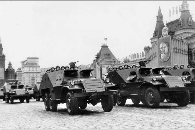 Иллюстрация к книге — Русские бронетранспортеры [i_036.jpg]