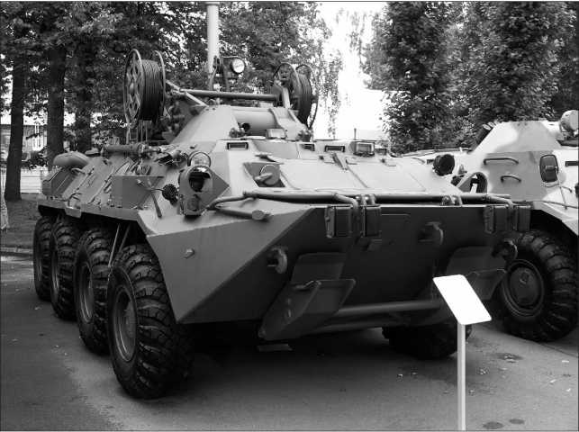 Иллюстрация к книге — Русские бронетранспортеры [i_101.jpg]