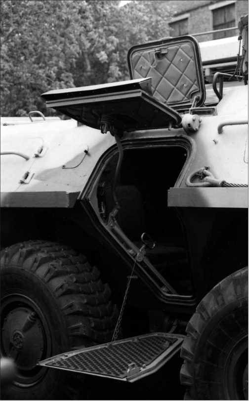 Иллюстрация к книге — Русские бронетранспортеры [i_116.jpg]