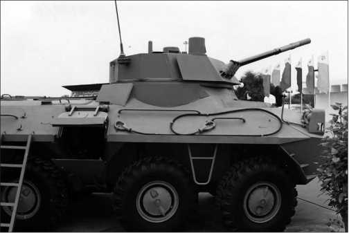 Иллюстрация к книге — Русские бронетранспортеры [i_118.jpg]