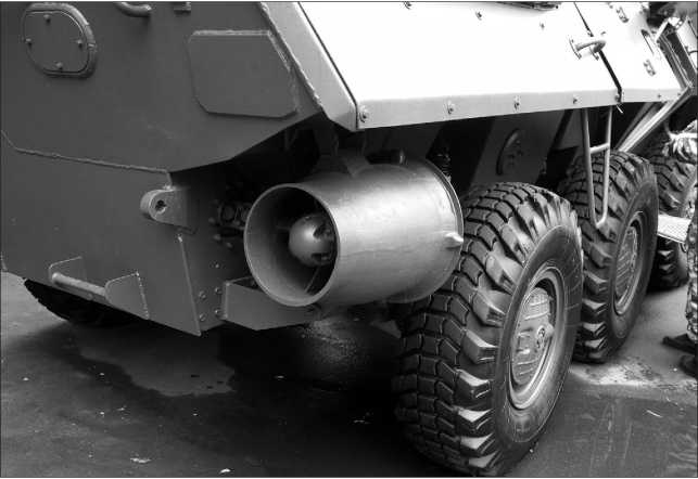 Иллюстрация к книге — Русские бронетранспортеры [i_122.jpg]