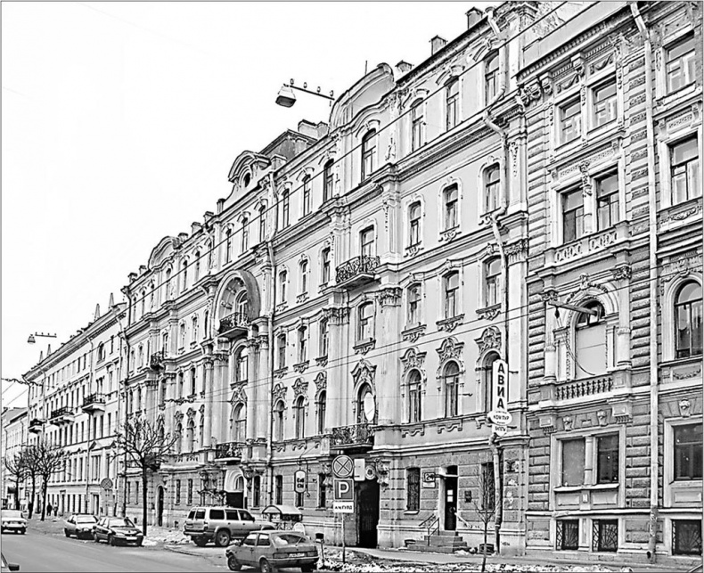 Иллюстрация к книге — Петербургские доходные дома. Очерки из истории быта [i_039.jpg]