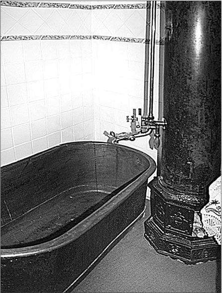 Иллюстрация к книге — Петербургские доходные дома. Очерки из истории быта [i_205.jpg]