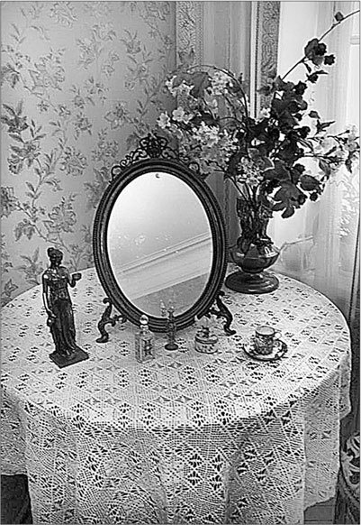 Иллюстрация к книге — Петербургские доходные дома. Очерки из истории быта [i_270.jpg]