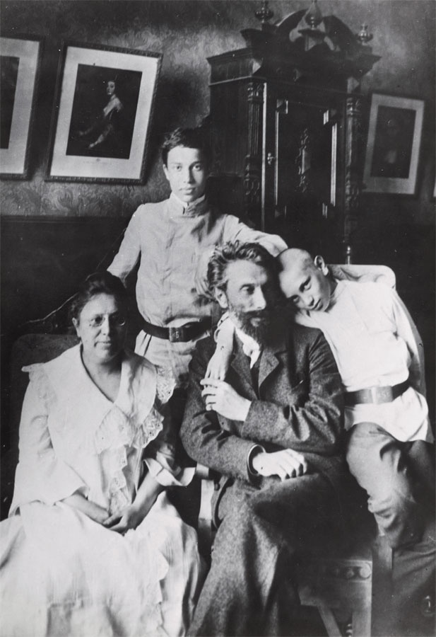 Иллюстрация к книге — Лара. Нерассказанная история любви, вдохновившая на создание «Доктора Живаго» [_3.jpg]