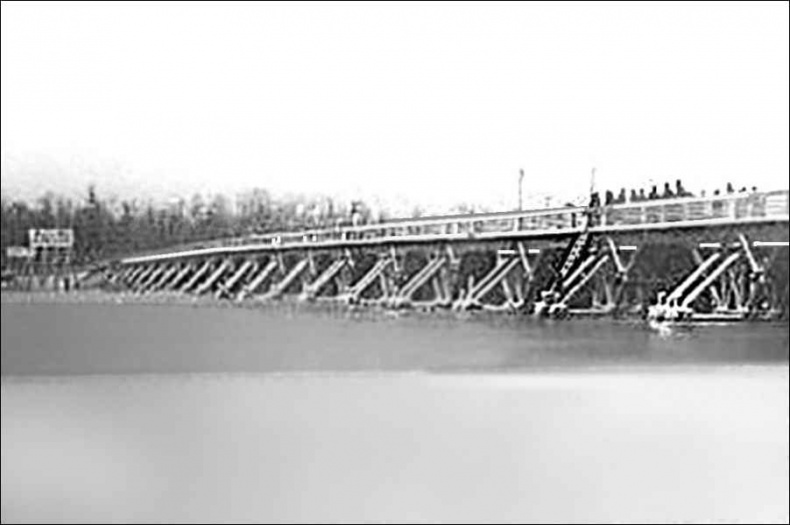 Иллюстрация к книге — Великие княгини и князья семьи Романовых [_page_368_image_0001_tn.jpg]