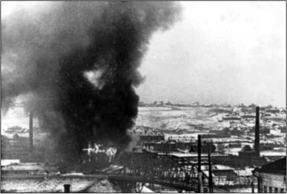 Иллюстрация к книге — Яхромский мост: Крах «Тайфуна» [i_053.jpg]