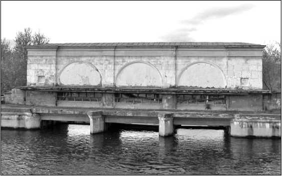 Иллюстрация к книге — Яхромский мост: Крах «Тайфуна» [i_063.jpg]