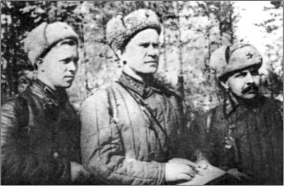 Иллюстрация к книге — Яхромский мост: Крах «Тайфуна» [i_102.jpg]