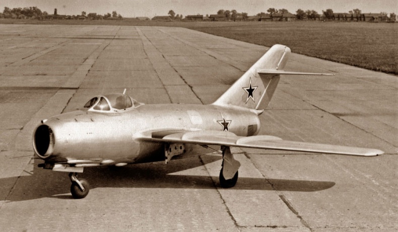 Иллюстрация к книге — Цель жизни. Записки авиаконструктора [i_274.jpg]