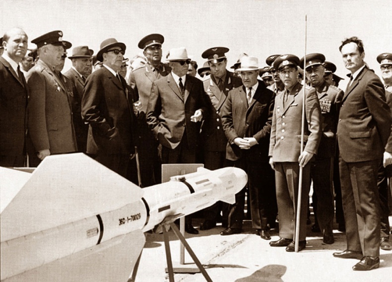 Иллюстрация к книге — Цель жизни. Записки авиаконструктора [i_341.jpg]