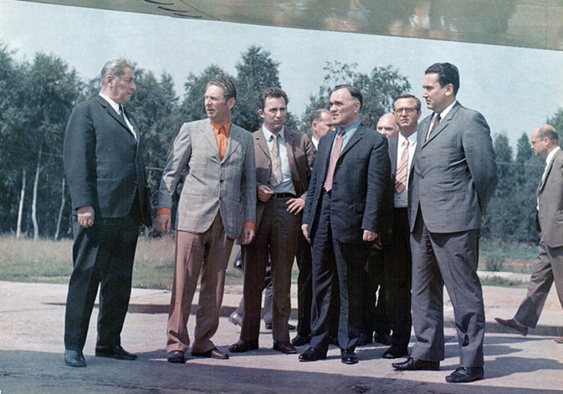 Иллюстрация к книге — Цель жизни. Записки авиаконструктора [i_364.jpg]