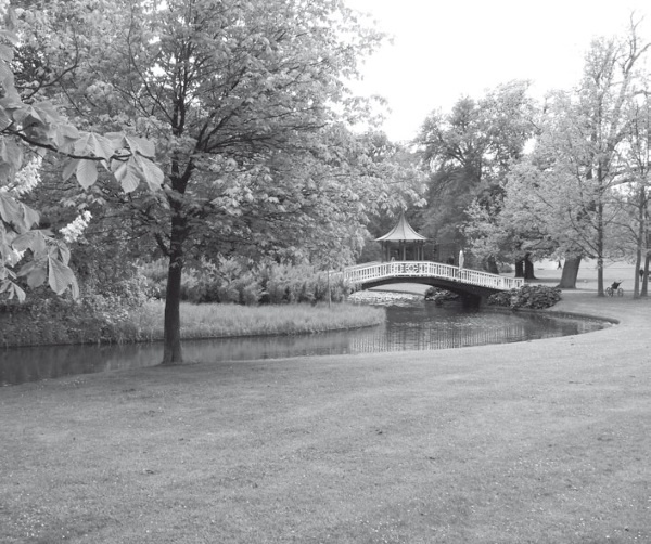 Иллюстрация к книге — Дом на хвосте паровоза. Путеводитель по Европе в сказках Андерсена [i_012.jpg]