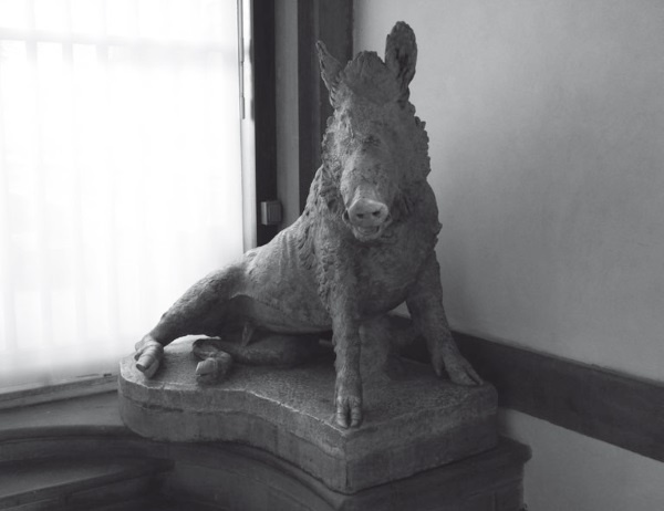 Иллюстрация к книге — Дом на хвосте паровоза. Путеводитель по Европе в сказках Андерсена [i_023.jpg]