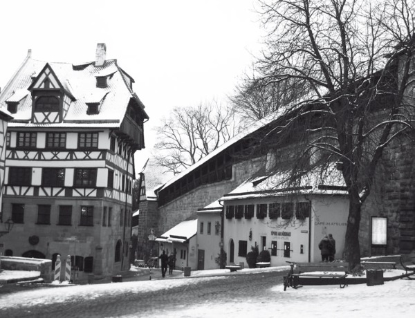 Иллюстрация к книге — Дом на хвосте паровоза. Путеводитель по Европе в сказках Андерсена [i_055.jpg]