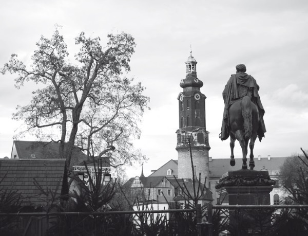 Иллюстрация к книге — Дом на хвосте паровоза. Путеводитель по Европе в сказках Андерсена [i_102.jpg]