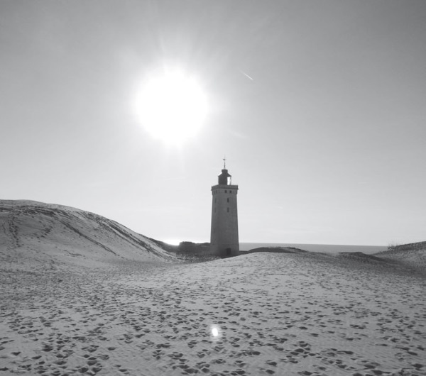 Иллюстрация к книге — Дом на хвосте паровоза. Путеводитель по Европе в сказках Андерсена [i_113.jpg]