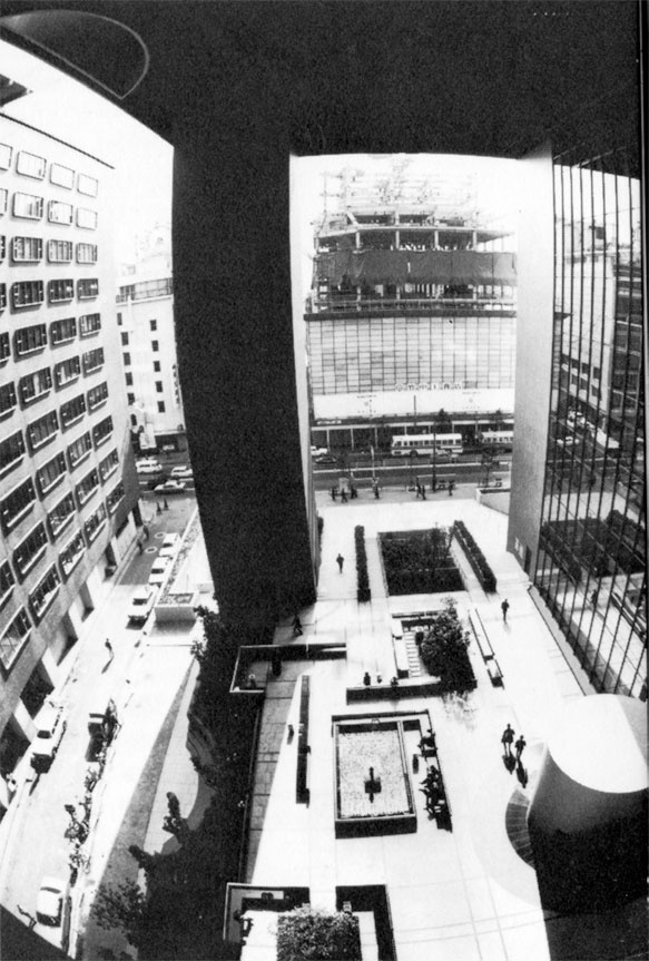 Иллюстрация к книге — Современная архитектура Японии. Традиции восприятия пространства [i_017.jpg]