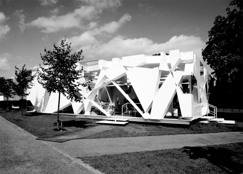 Иллюстрация к книге — Современная архитектура Японии. Традиции восприятия пространства [i_046.jpg]