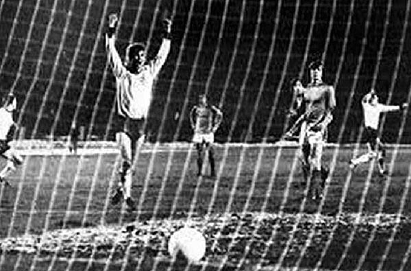 Иллюстрация к книге — История Лиги Чемпионов [i_027.jpg]