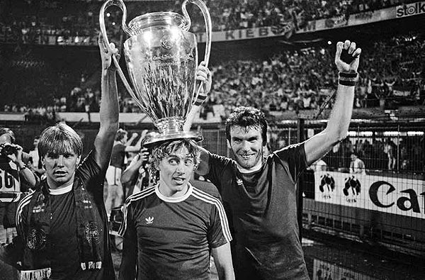 Иллюстрация к книге — История Лиги Чемпионов [i_039.jpg]