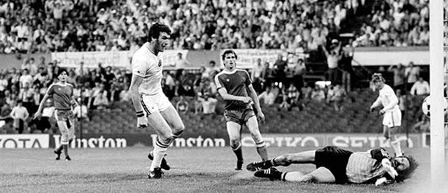 Иллюстрация к книге — История Лиги Чемпионов [i_041.jpg]