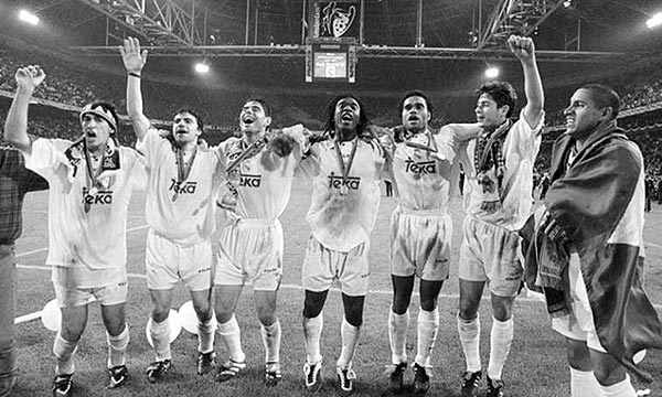 Иллюстрация к книге — История Лиги Чемпионов [i_077.jpg]