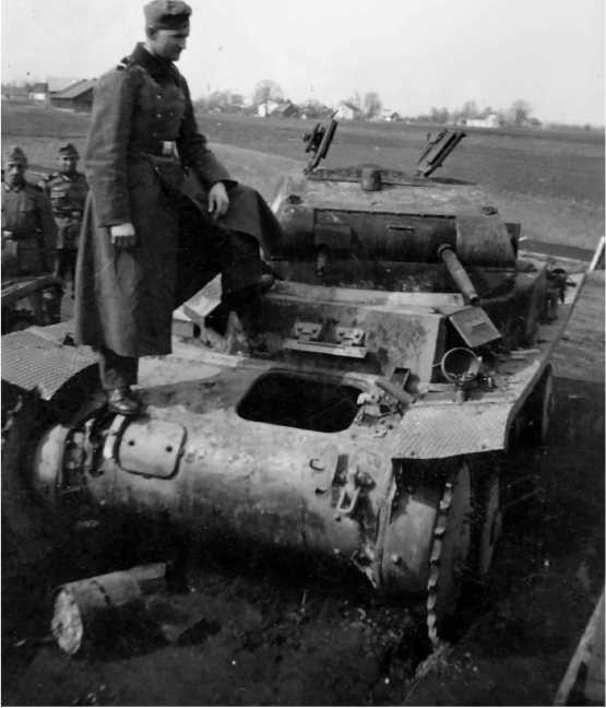 Иллюстрация к книге — Чудо под Москвой [i_032.jpg]