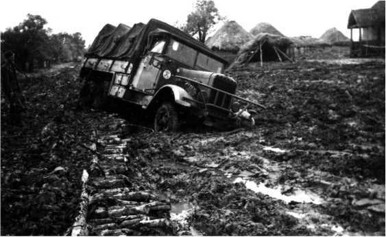 Иллюстрация к книге — Чудо под Москвой [i_077.jpg]