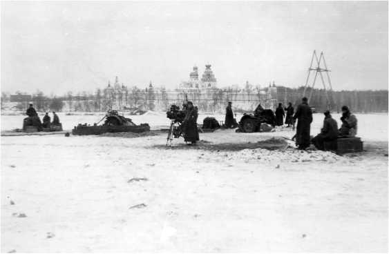 Иллюстрация к книге — Чудо под Москвой [i_104.jpg]