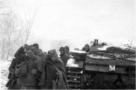 Иллюстрация к книге — Чудо под Москвой [i_112.jpg]