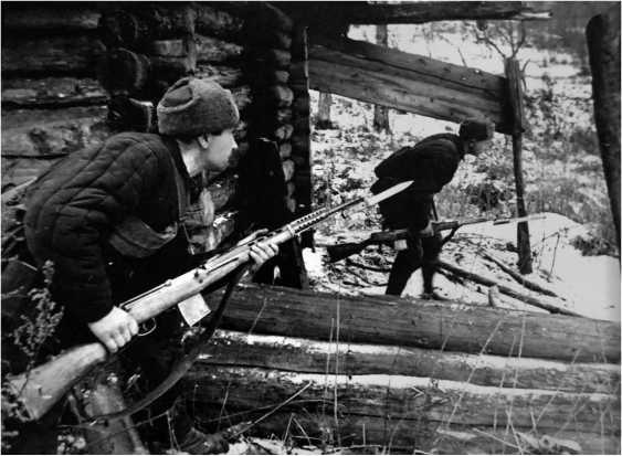 Иллюстрация к книге — Чудо под Москвой [i_141.jpg]