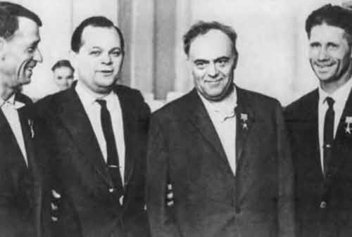 Иллюстрация к книге — Виктор Муравленко [nonjpegpng__500jpegshir19.jpg]