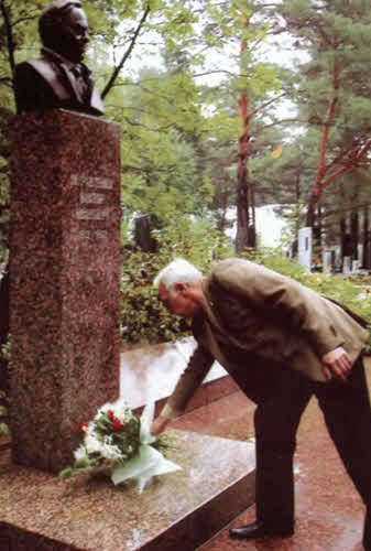 Иллюстрация к книге — Виктор Муравленко [nonjpegpng__500jpegvys11.jpg]