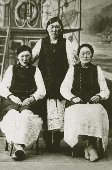 Иллюстрация к книге — Алексей Кулаковский [i_030.jpg]