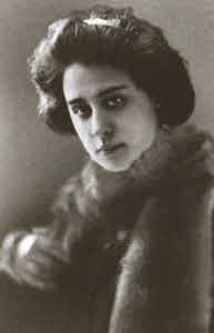 Иллюстрация к книге — Коллонтай [i_013.jpg]