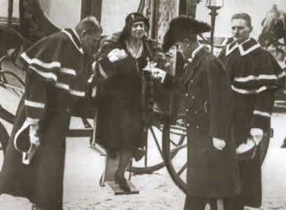 Иллюстрация к книге — Коллонтай [i_039.jpg]