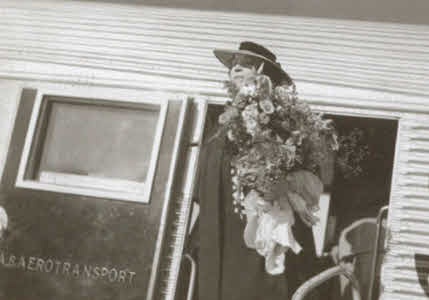 Иллюстрация к книге — Коллонтай [i_043.jpg]