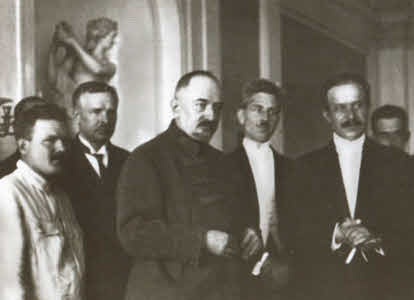 Иллюстрация к книге — Коллонтай [i_047.jpg]