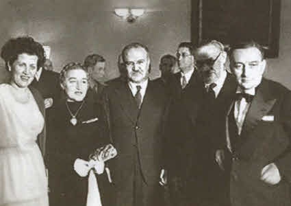 Иллюстрация к книге — Коллонтай [i_050.jpg]