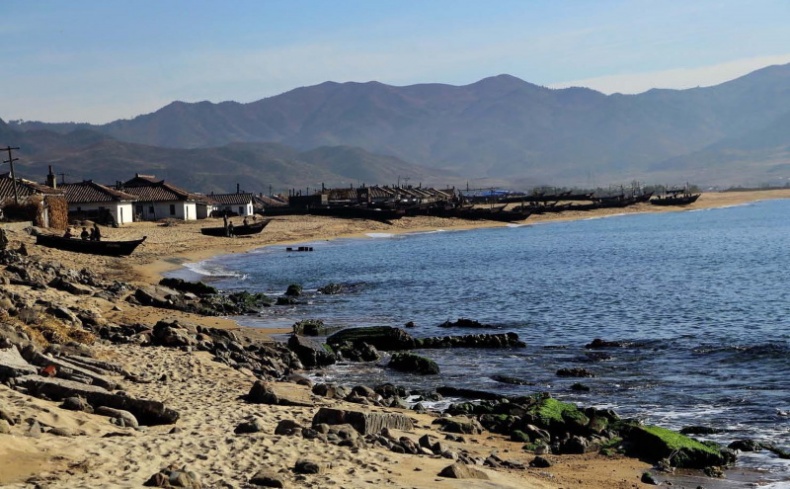 Иллюстрация к книге — Спросите у северокорейца. Бывшие граждане о жизни внутри самой закрытой страны мира [i_010.jpg]