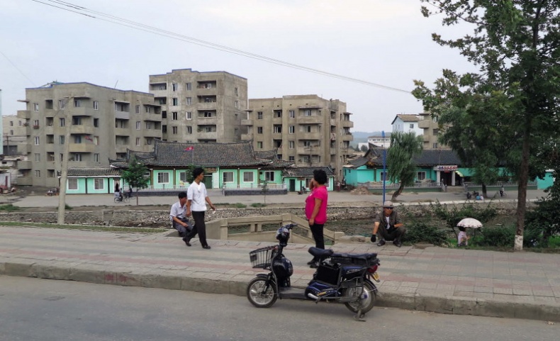 Иллюстрация к книге — Спросите у северокорейца. Бывшие граждане о жизни внутри самой закрытой страны мира [i_011.jpg]