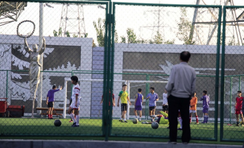 Иллюстрация к книге — Спросите у северокорейца. Бывшие граждане о жизни внутри самой закрытой страны мира [i_049.jpg]