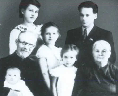 Иллюстрация к книге — Калашников [i_008.jpg]