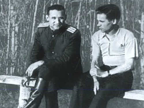 Иллюстрация к книге — Калашников [i_012.jpg]