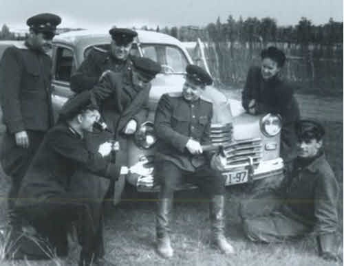 Иллюстрация к книге — Калашников [i_023.jpg]